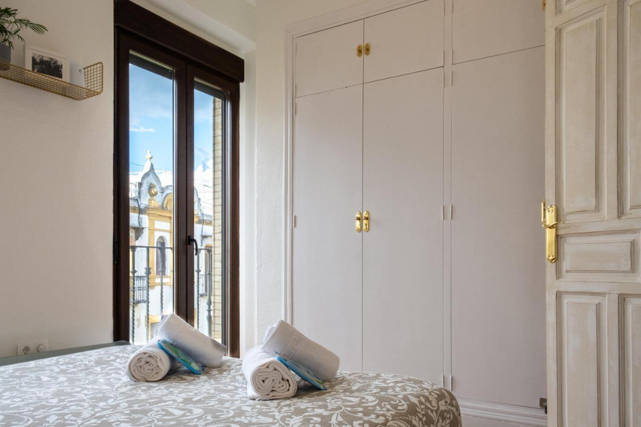 Vista Catedral Apartment Seville Ngoại thất bức ảnh
