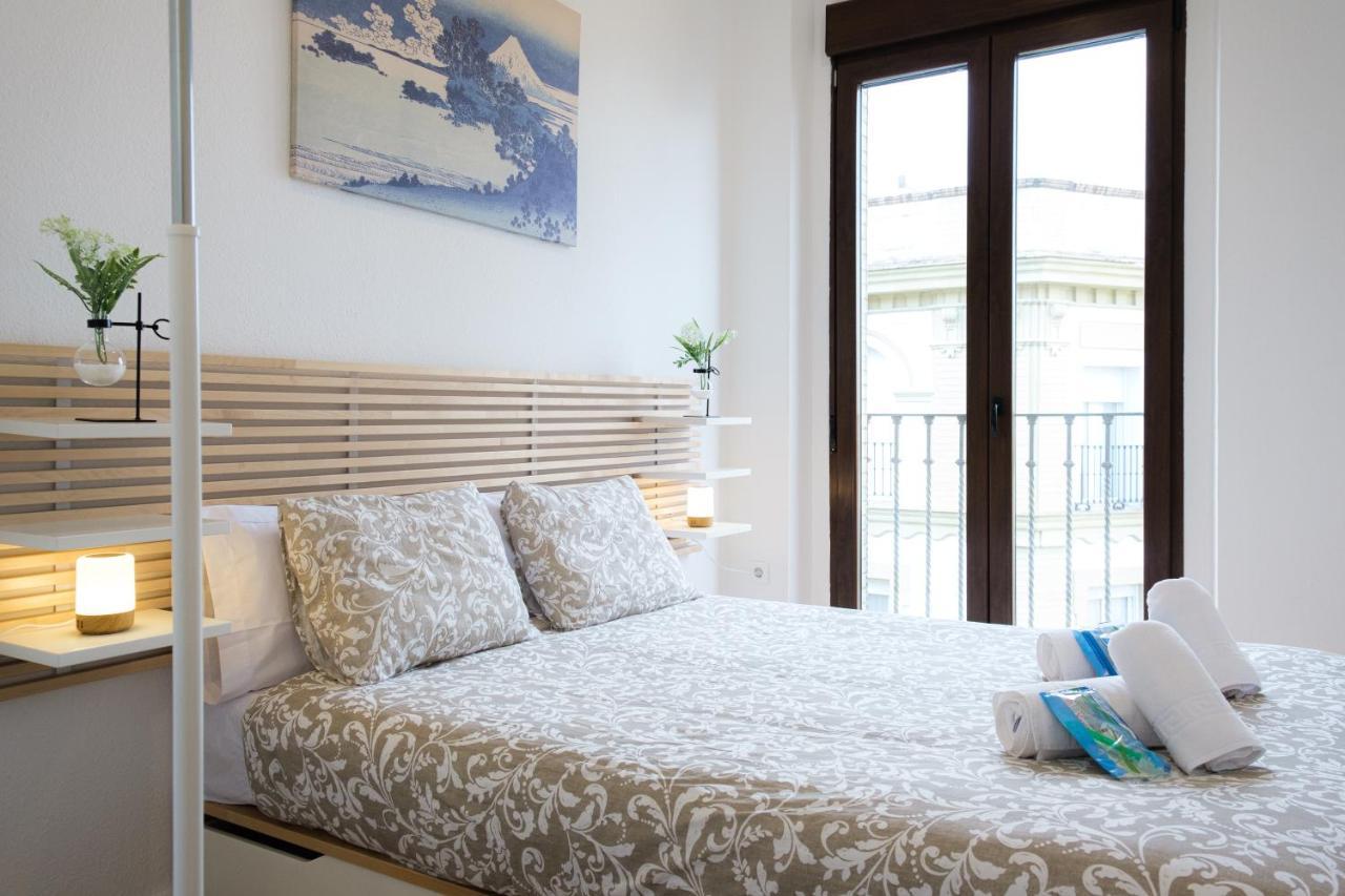Vista Catedral Apartment Seville Ngoại thất bức ảnh