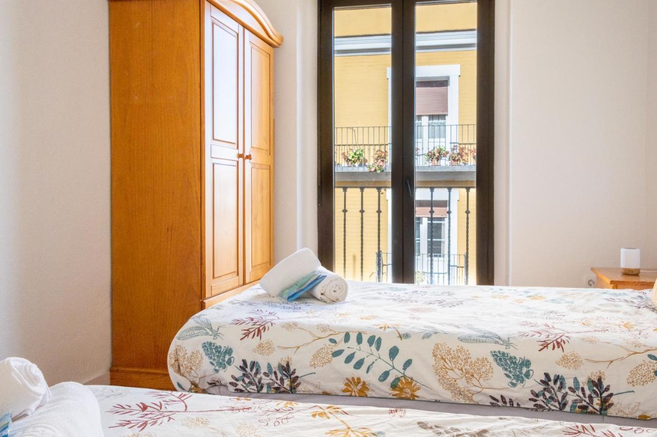 Vista Catedral Apartment Seville Ngoại thất bức ảnh